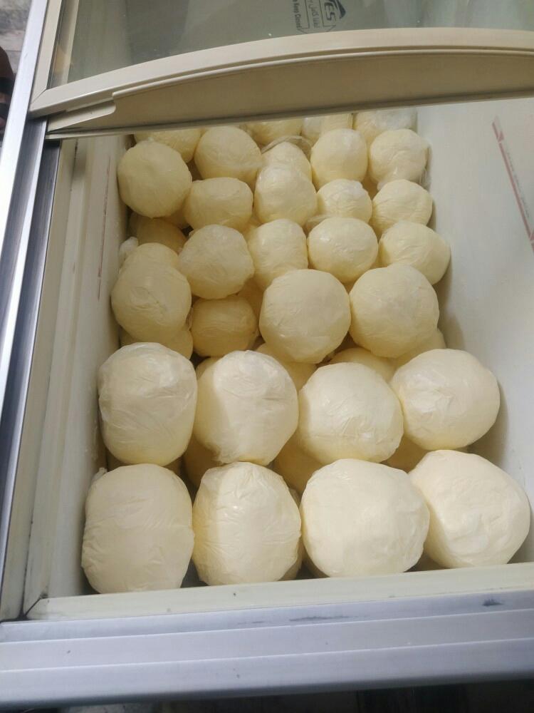 عکس پخش عمده لبنیات (کره و روغن زرد گاوی) اقای تمیز