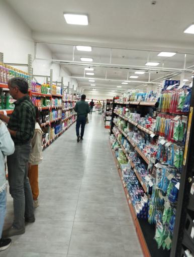 عکس ستارخان مارکت