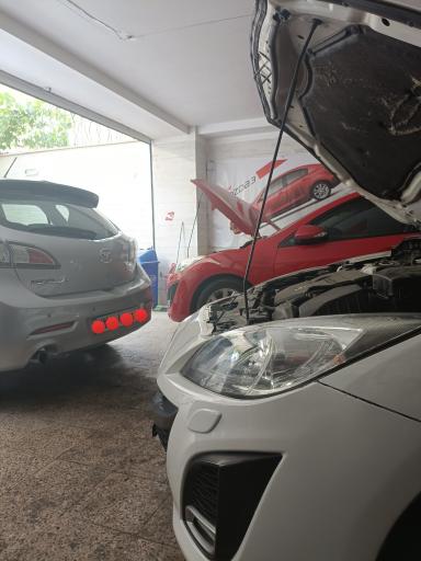 عکس تعمیرگاه مزدا اسلامشهر