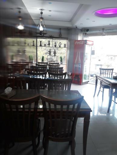 عکس رستوران یشیل