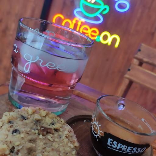 عکس کافه آن coffee on