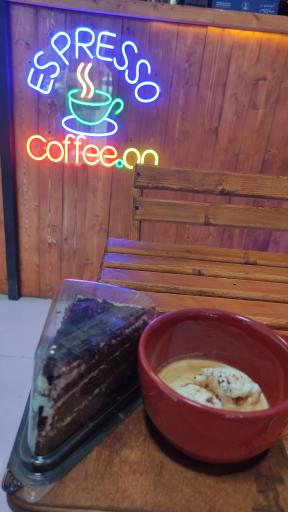 عکس کافه آن coffee on