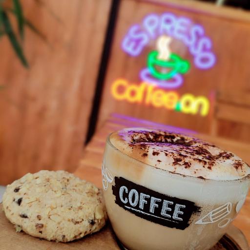 عکس کافه آن coffee on
