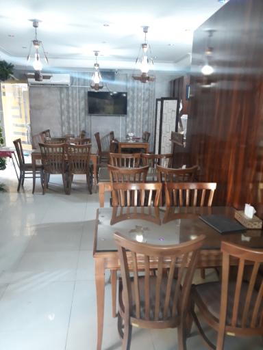 عکس رستوران یشیل