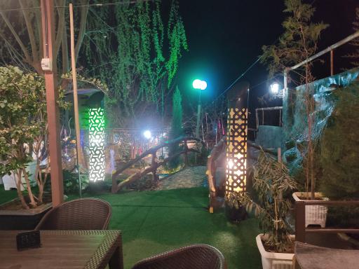 عکس باغ رستوران سنتی آبشار