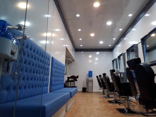 عکس آرایشگاه آقای خاص