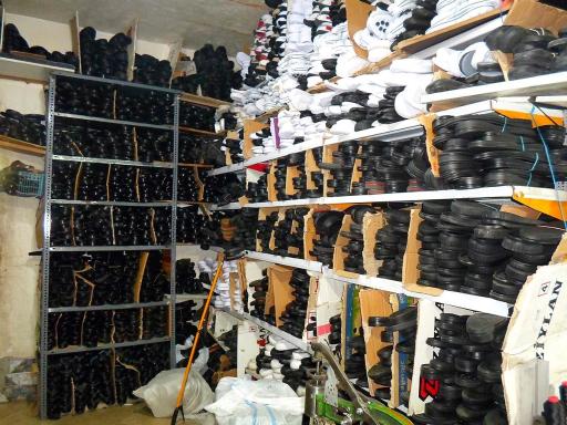 عکس چرم دوزی کفش برادران اکبرزاده