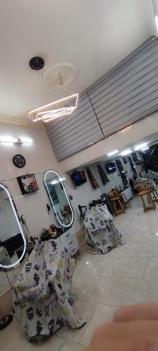 عکس پیرایش آقای خاص 