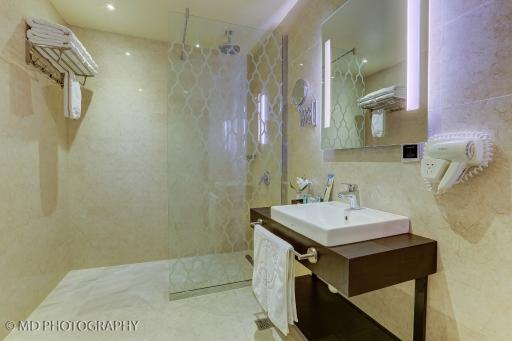 عکس هتل بزرگ تهران