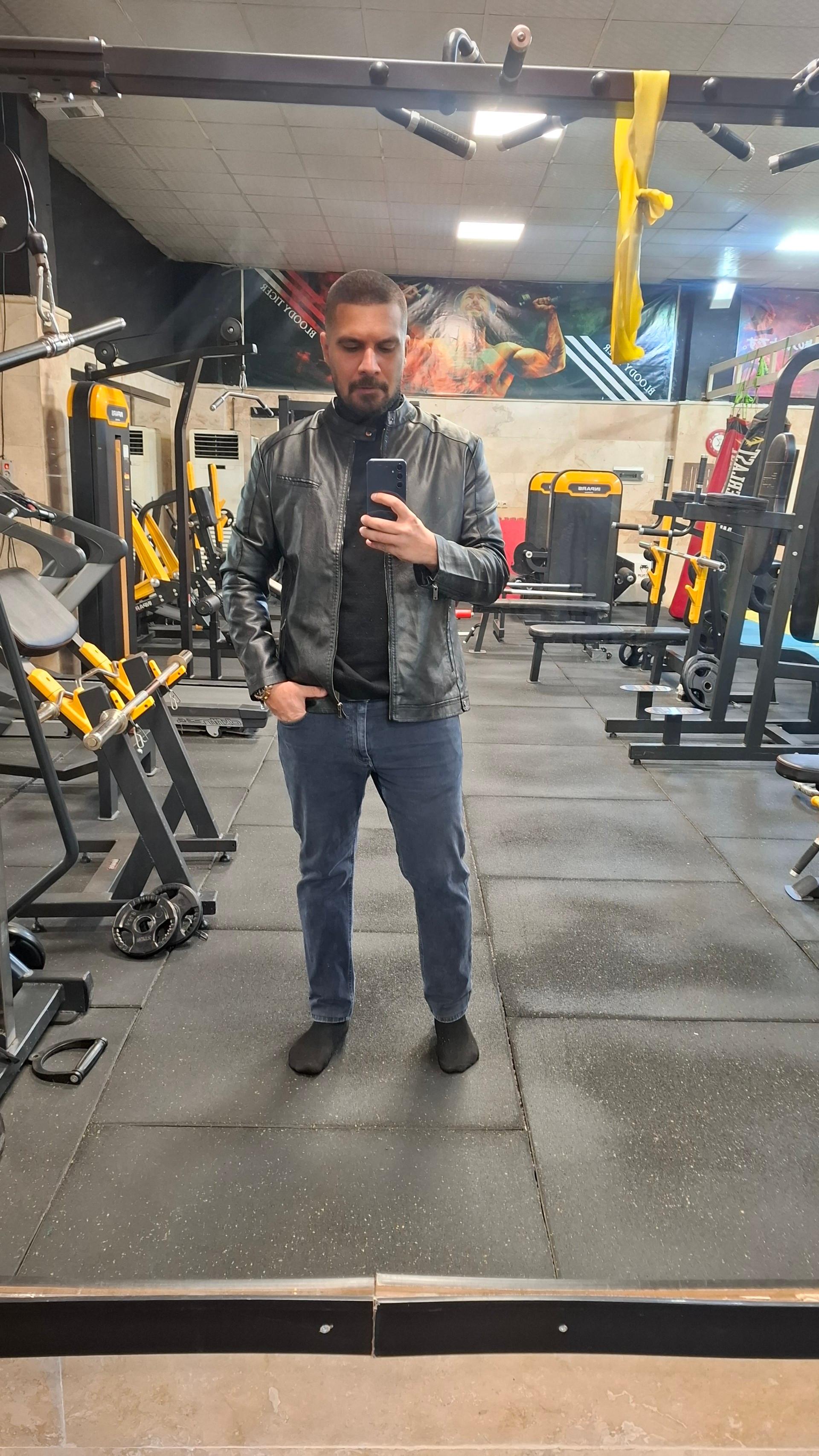 عکس باشگاه بوکس و بدنسازی رضا شکری