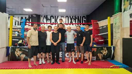 عکس باشگاه بوکس و بدنسازی رضاشکری