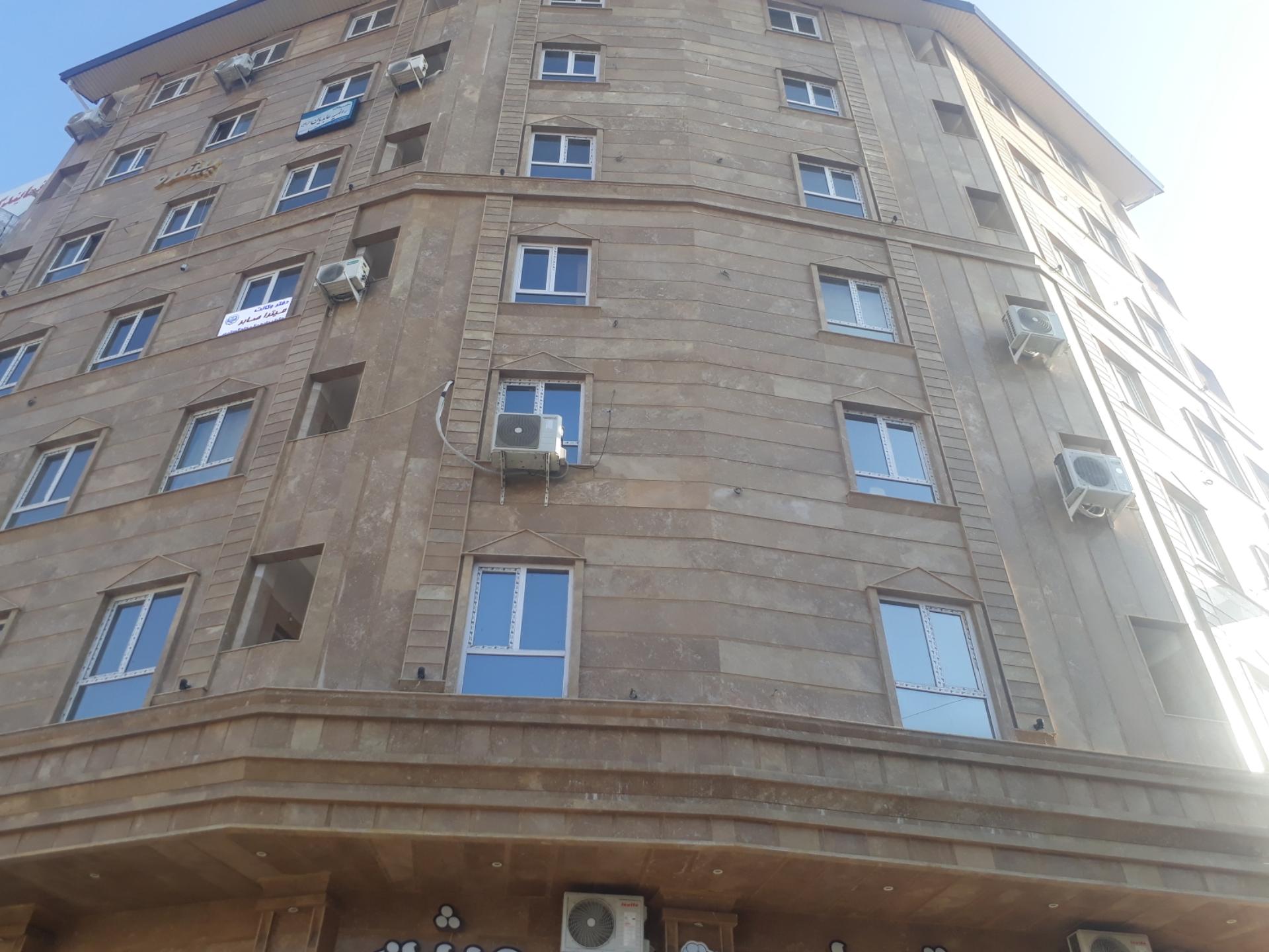 عکس مجتمع اداری و تجاری پیشرو