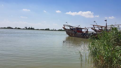 اسکله شناور لنج و قایقرانی