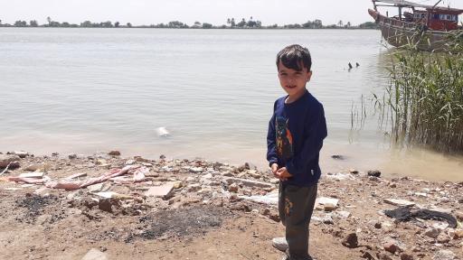 عکس اسکله شناور لنج و قایقرانی