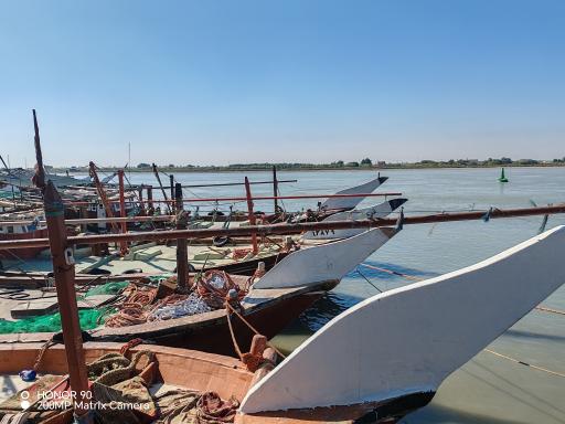 عکس اسکله شناور لنج و قایقرانی