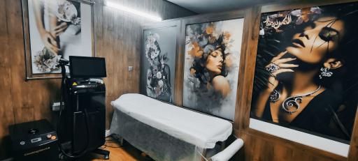 عکس مرکز زیبایی الماس درخشان