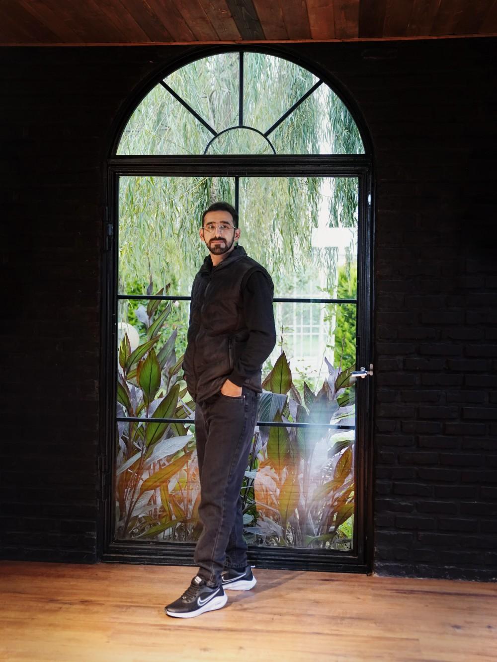 عکس استودیو چراتی