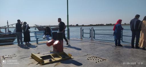 عکس اسکله شناور لنج و قایقرانی