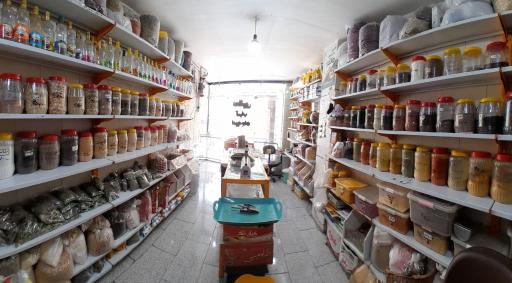 عکس عطاری و آسیاب انواع ادویه جات ۱۱۰