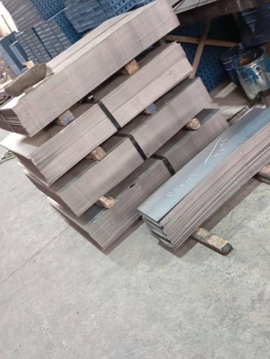 عکس لوله پروفیل و جک و قالب بنیامین علیخانی