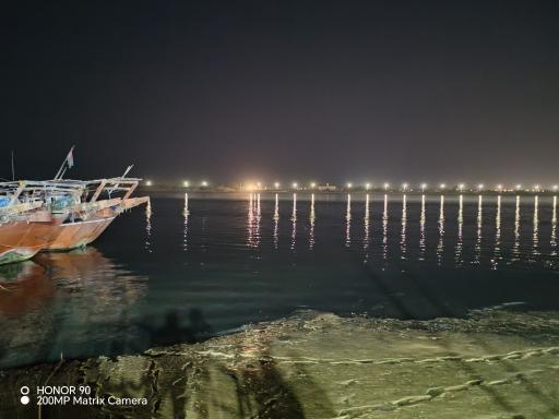 عکس اسکله شناور لنج و قایقرانی