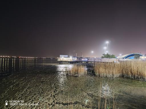 عکس اسکله شناور لنج و قایقرانی