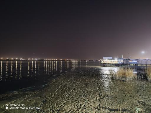 عکس اسکله شناور لنج و قایقرانی