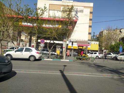 عکس پمپ بنزین پاسداران