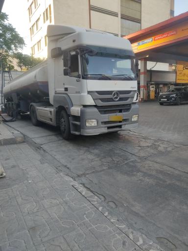عکس پمپ بنزین پاسداران