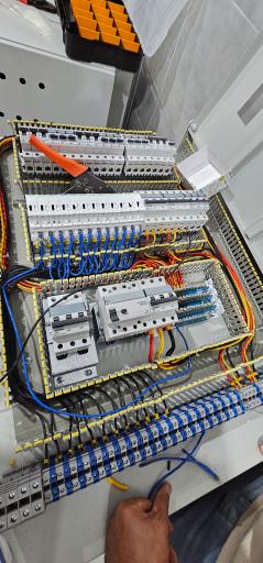 عکس شرکت فنی و مهندسی پایش داده