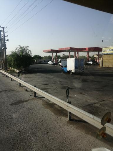 عکس پمپ بنزین و CNG