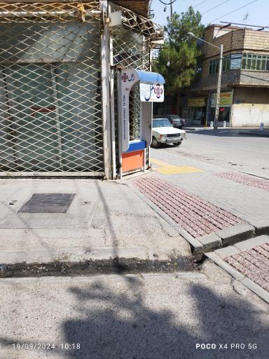 عکس عابر بانک ملل