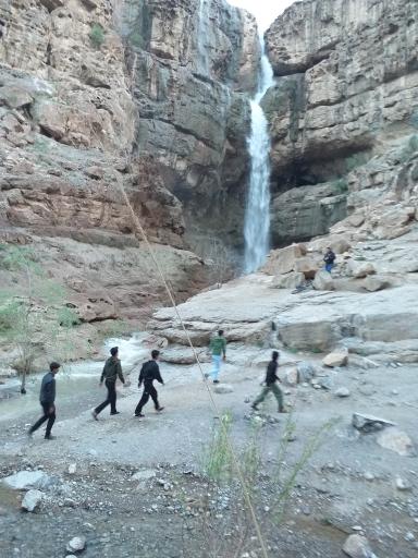 عکس آبشار دره گاهان