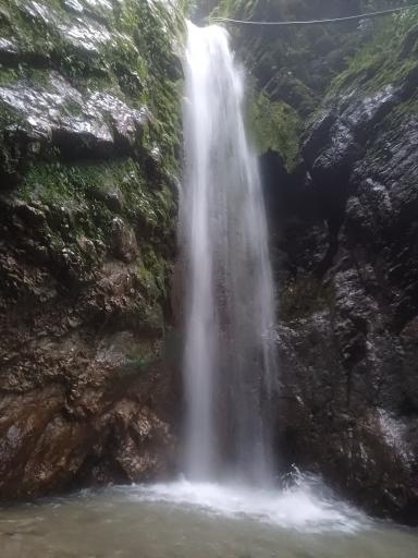 عکس آبشار دره گاهان