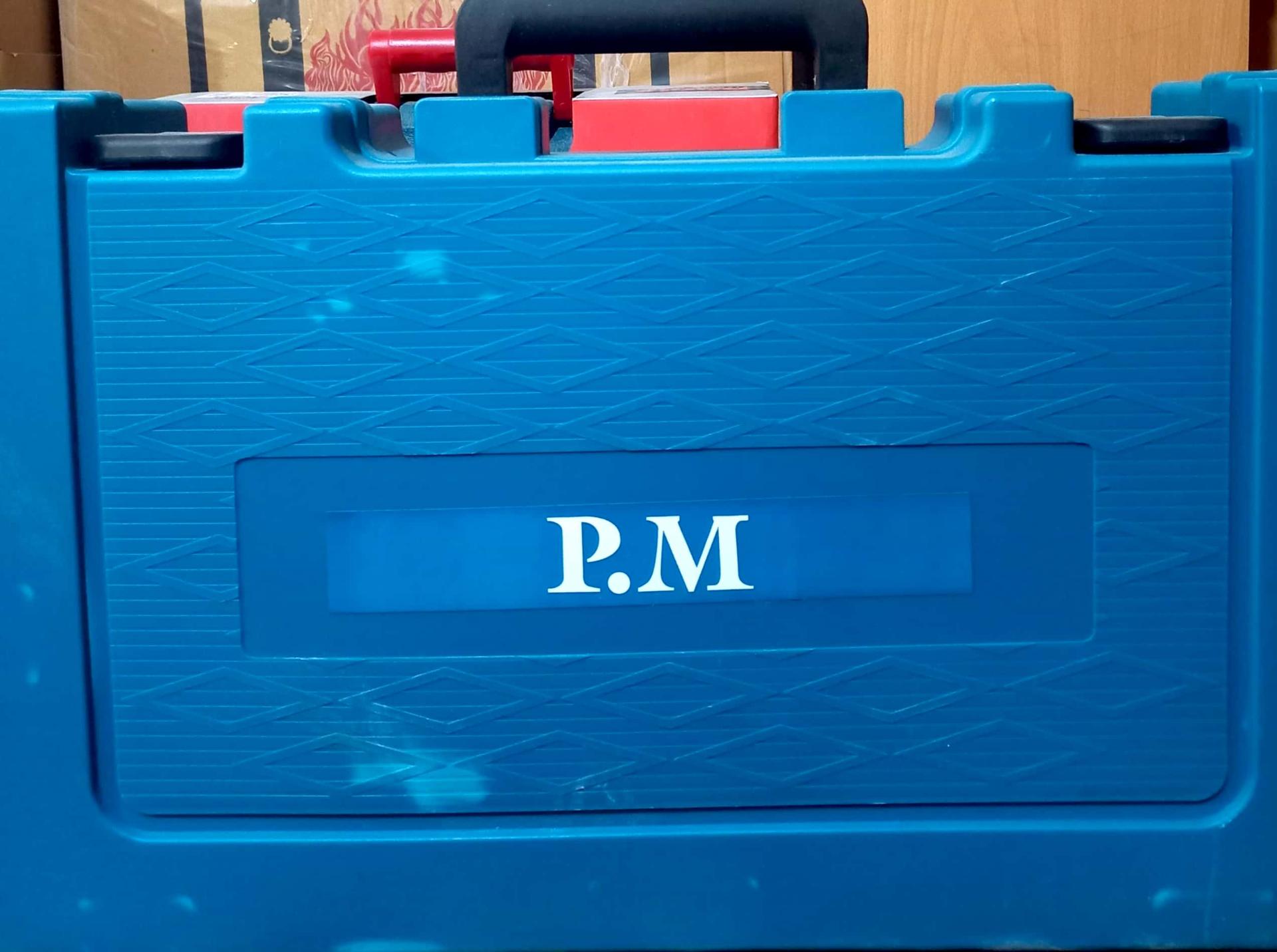 عکس رنگ و ابزار شیرنژاد