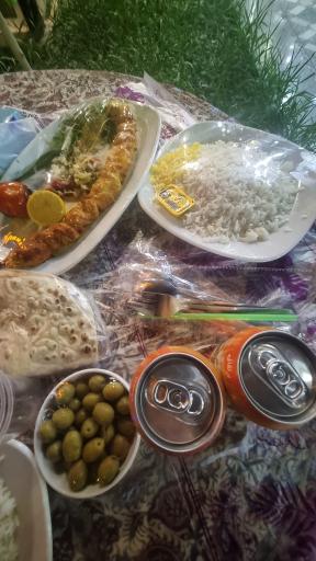 عکس باغ رستوران اعیونی