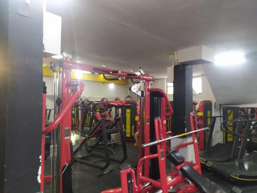 عکس باشگاه پرورش اندام لایف استایل