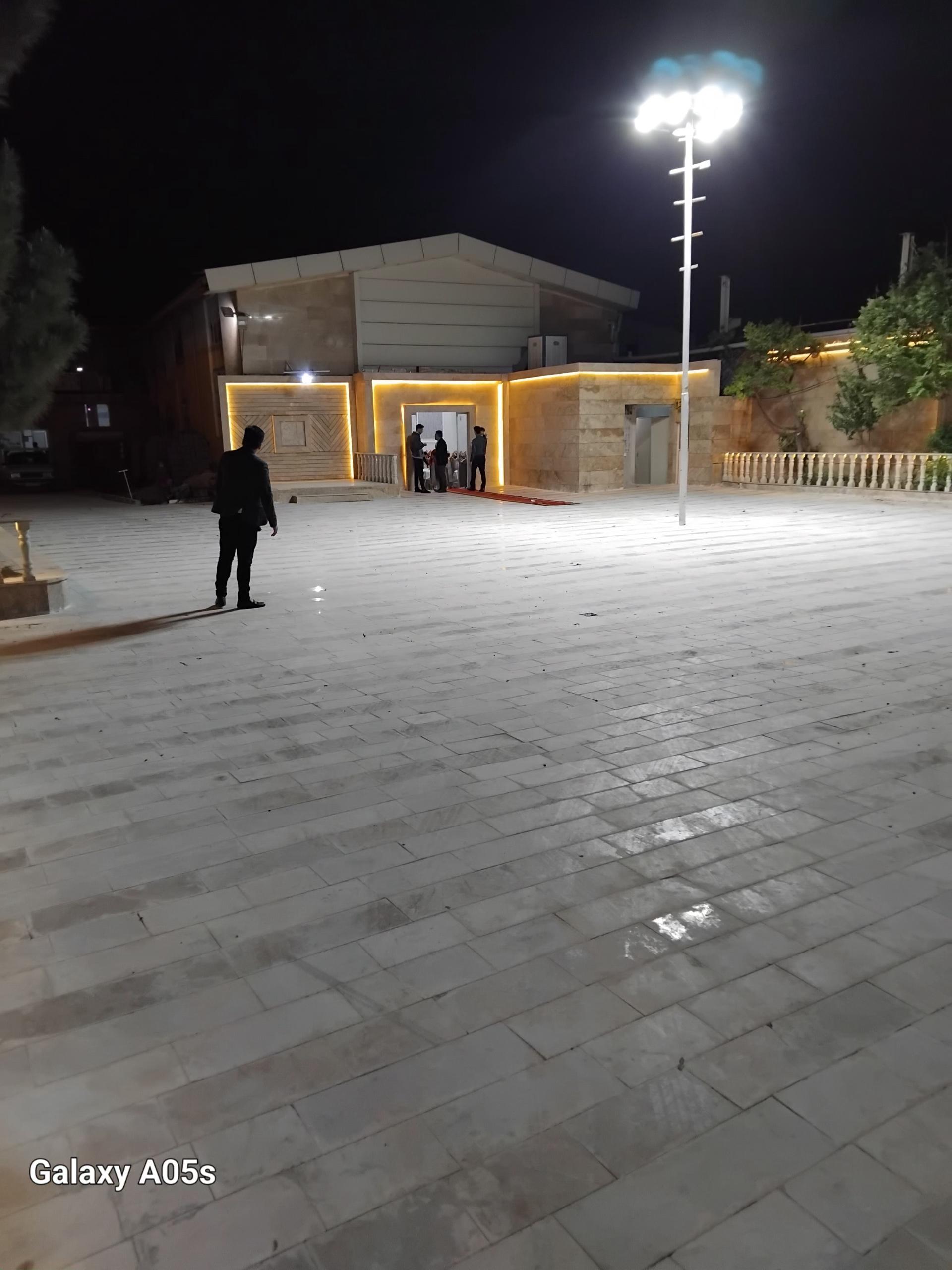 عکس باغ تالار هستی