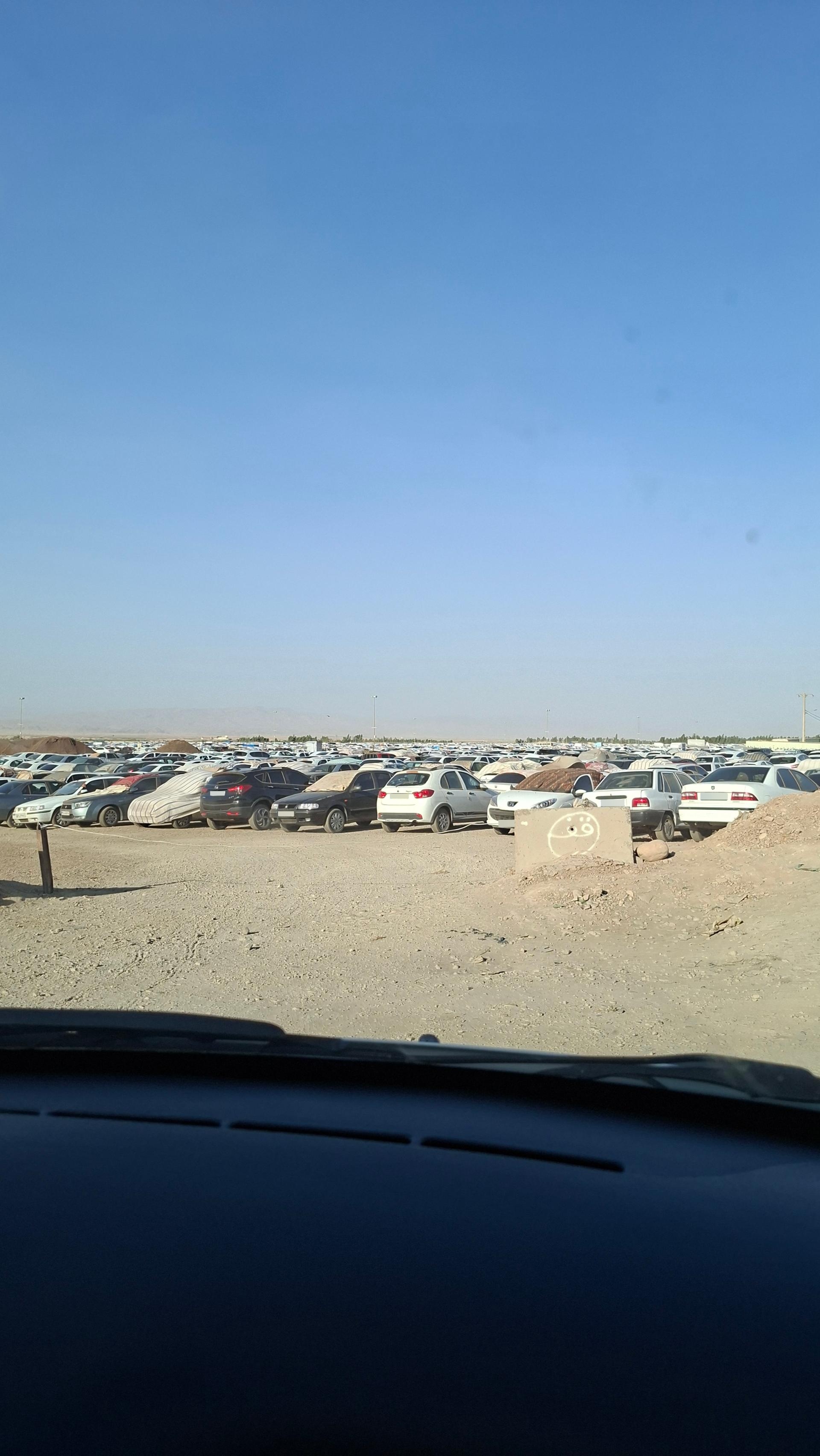عکس پارکینگ بزرگ اربعین 
