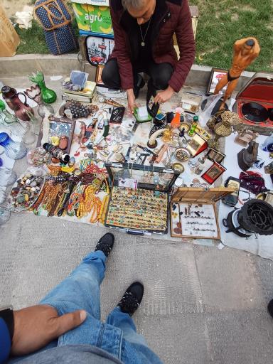 جمعه بازار پروانه