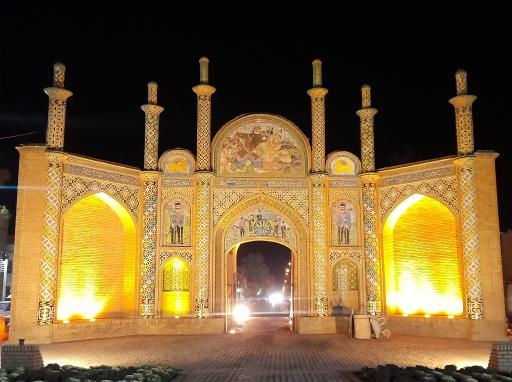 عکس میدان دروازه ارگ سمنان