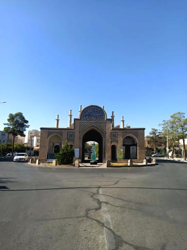 عکس میدان دروازه ارگ سمنان