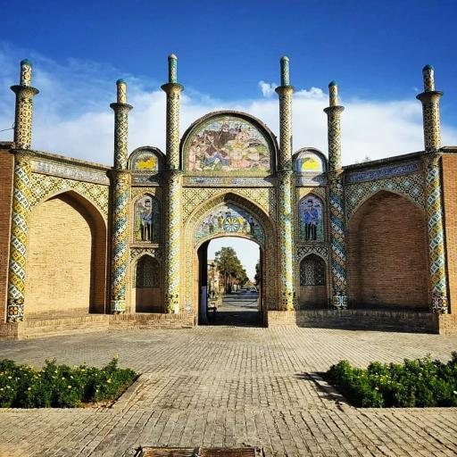 عکس میدان دروازه ارگ سمنان