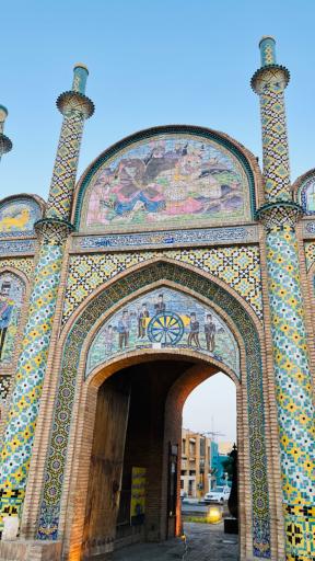 عکس میدان دروازه ارگ سمنان