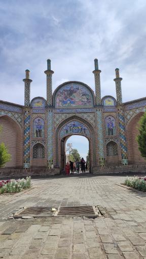 میدان دروازه ارگ سمنان