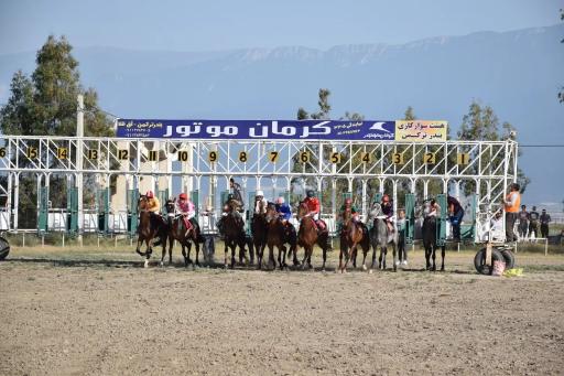 عکس مجموعه اسب‌دوانی بندر ترکمن