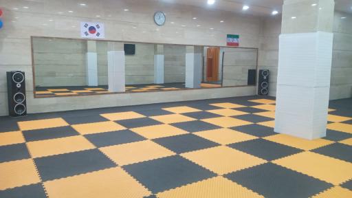 عکس باشگاه فرهنگی ورزشی اترس