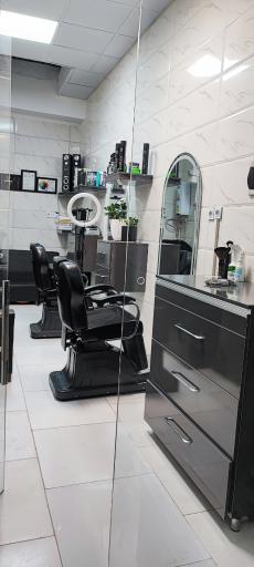 عکس آرایشگاه آرمین انتظاری