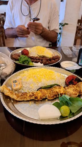 عکس رستوران سنتی آریا