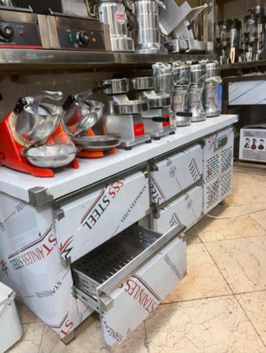 عکس ترازو و باسکول و تجهیزات آشپزخانه صنعتی